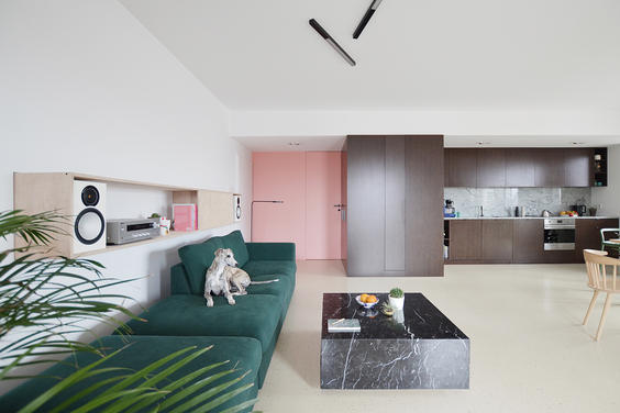 Modernism in the interior – when colour meets functionality