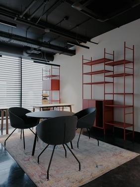 Discover modern office design: Celon Pharma!